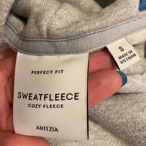 Aritzia gray hoodie - Picture 3 of 4